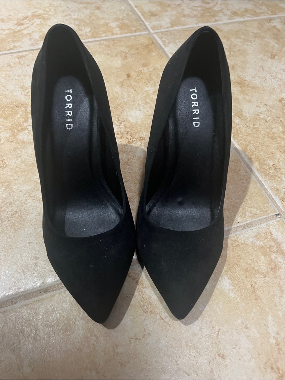 torrid Black Pointed-Toe Suede Pumps